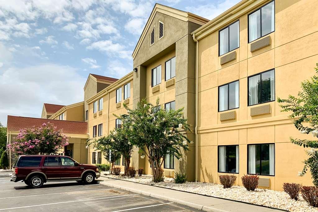 Comfort Inn & Suites Troutville - Roanoke North - Daleville Εξωτερικό φωτογραφία