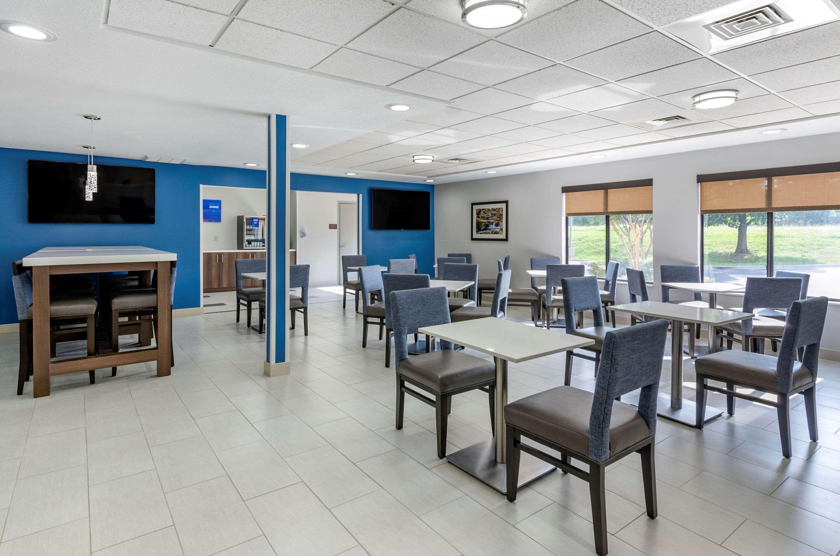 Comfort Inn & Suites Troutville - Roanoke North - Daleville Εξωτερικό φωτογραφία