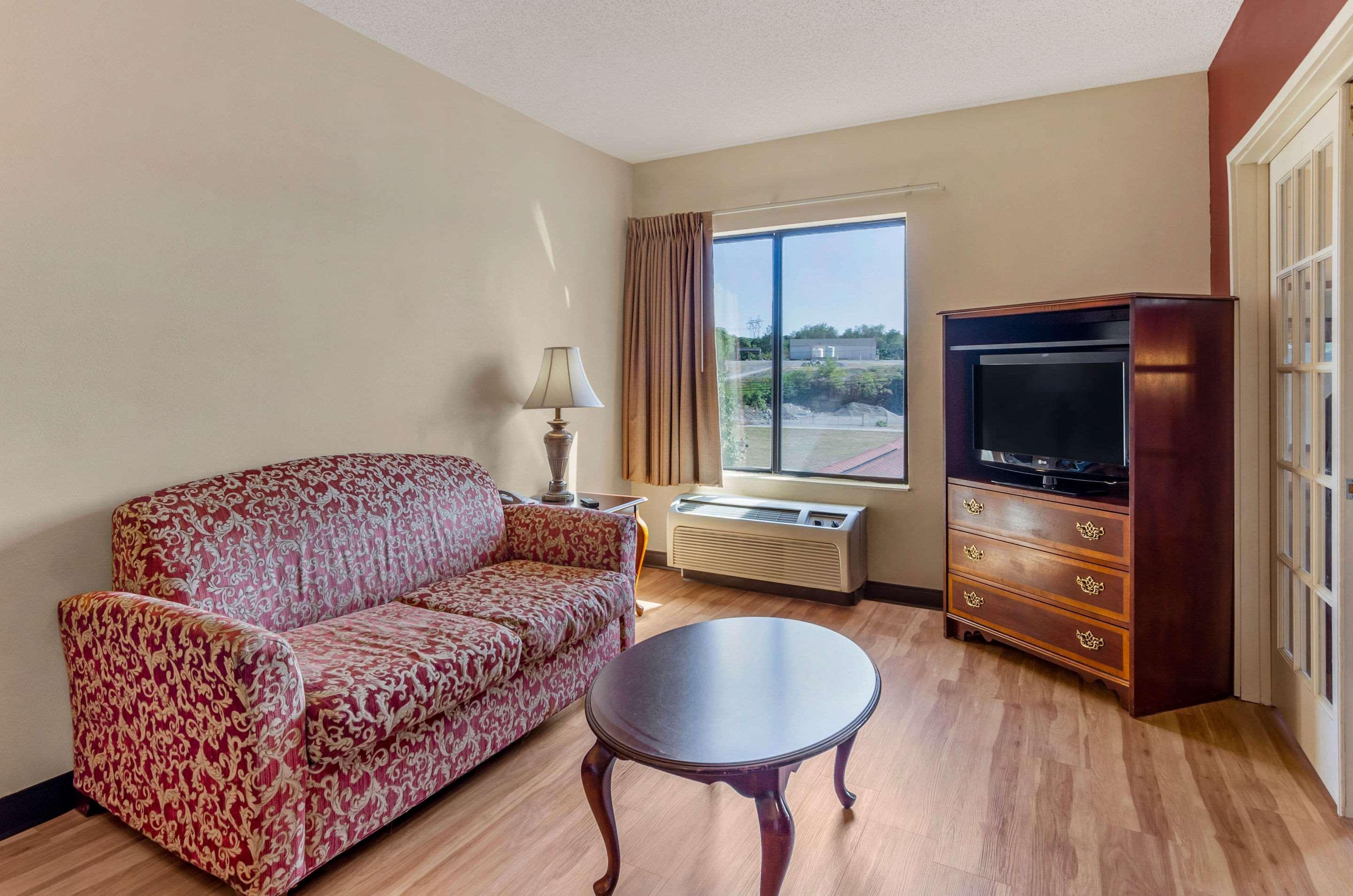 Comfort Inn & Suites Troutville - Roanoke North - Daleville Εξωτερικό φωτογραφία